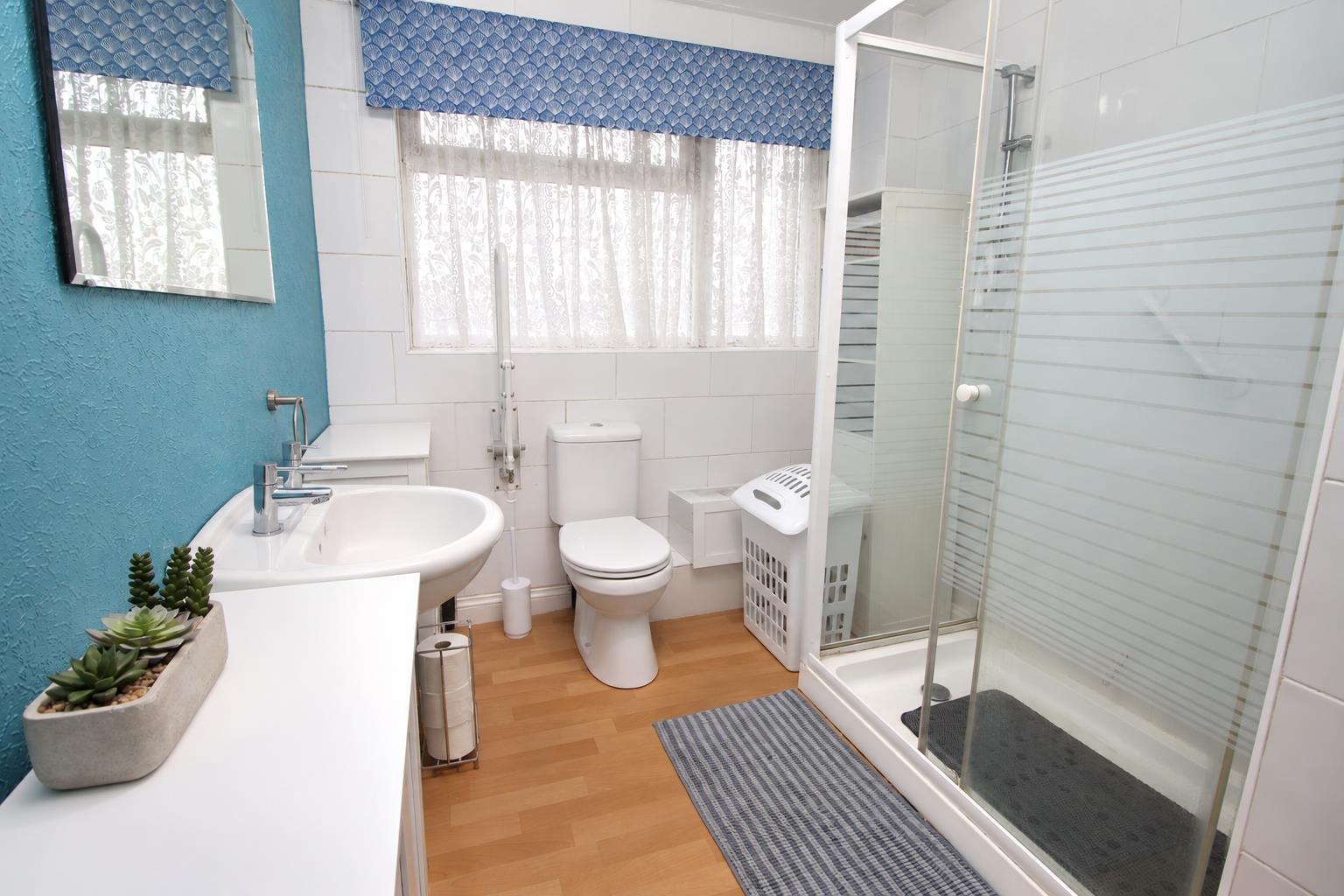 Andover Close, Tilehurst, Reading